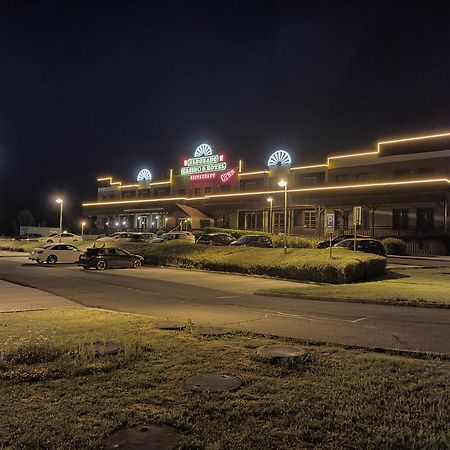 Casino & Hotel Eldorado Ceska Kubice ภายนอก รูปภาพ