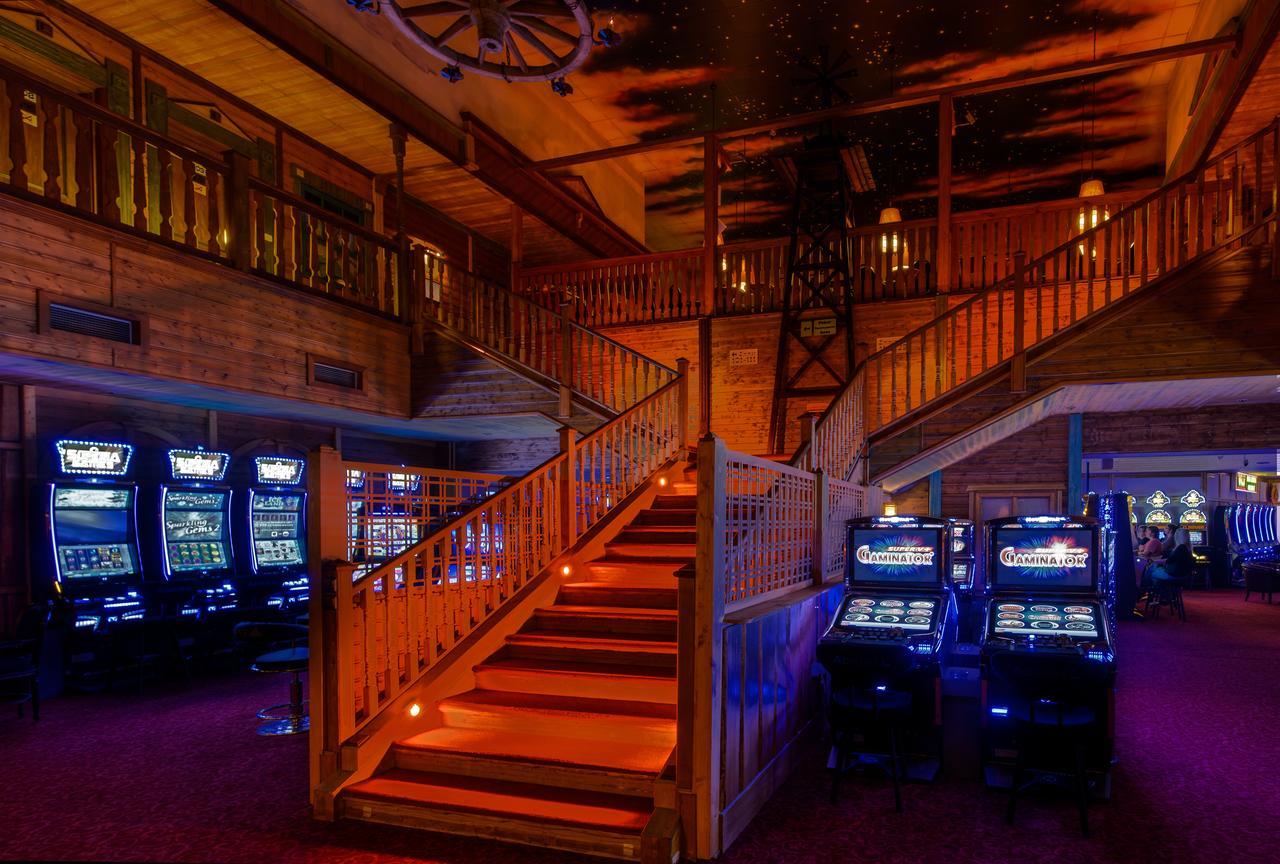 Casino & Hotel Eldorado Ceska Kubice ภายนอก รูปภาพ