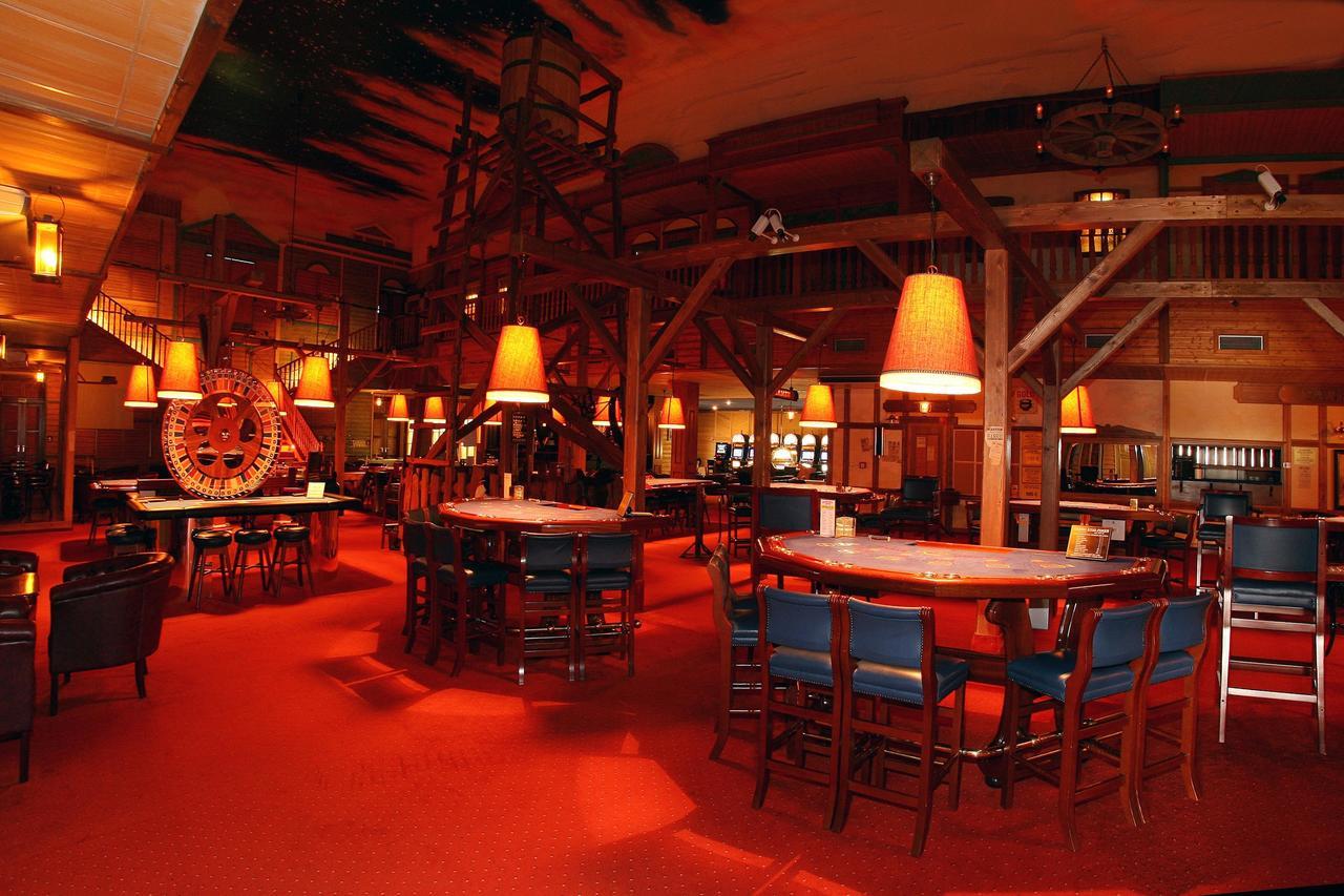 Casino & Hotel Eldorado Ceska Kubice ภายนอก รูปภาพ