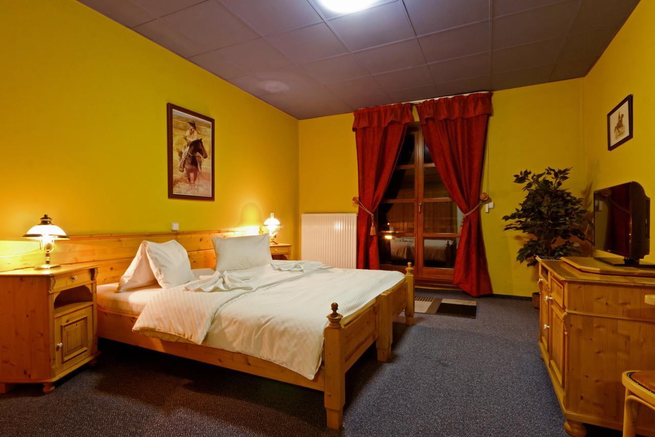Casino & Hotel Eldorado Ceska Kubice ภายนอก รูปภาพ